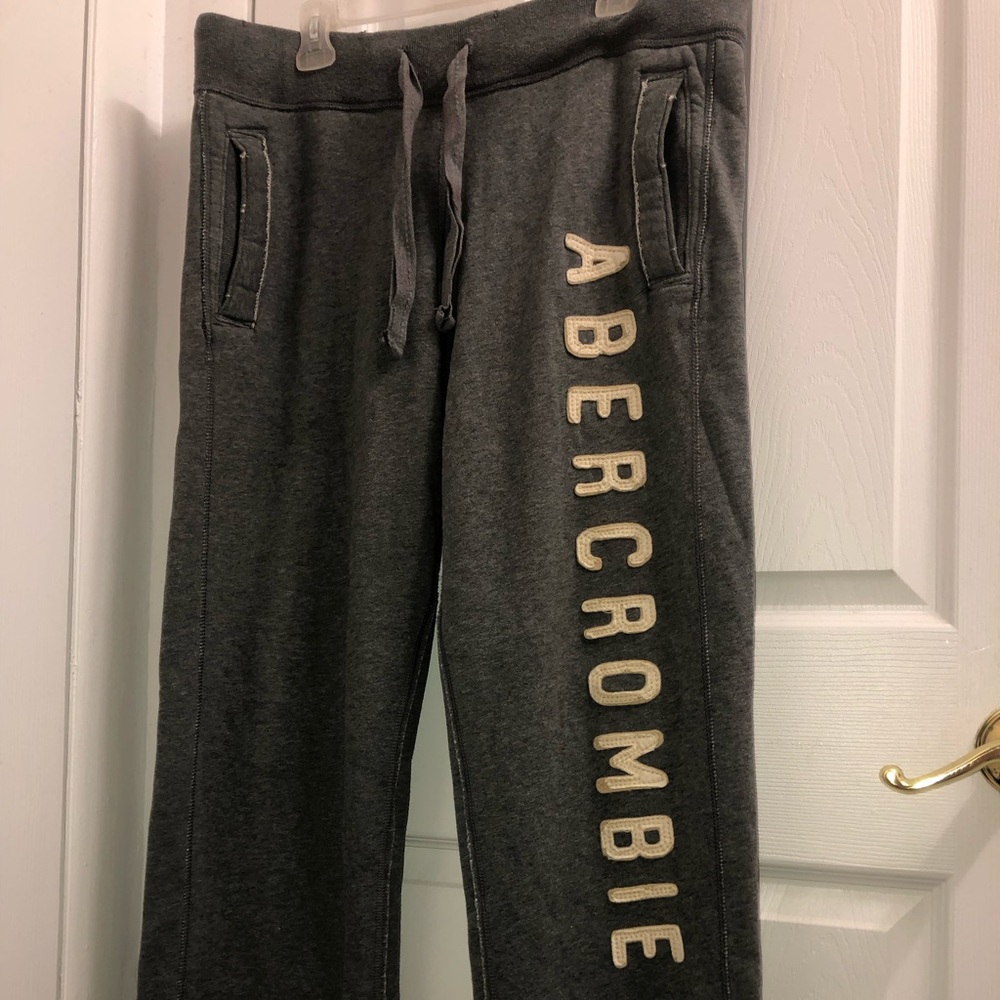 ✅ Abercrombie and Fitch sweatpants Mens size Medium✅